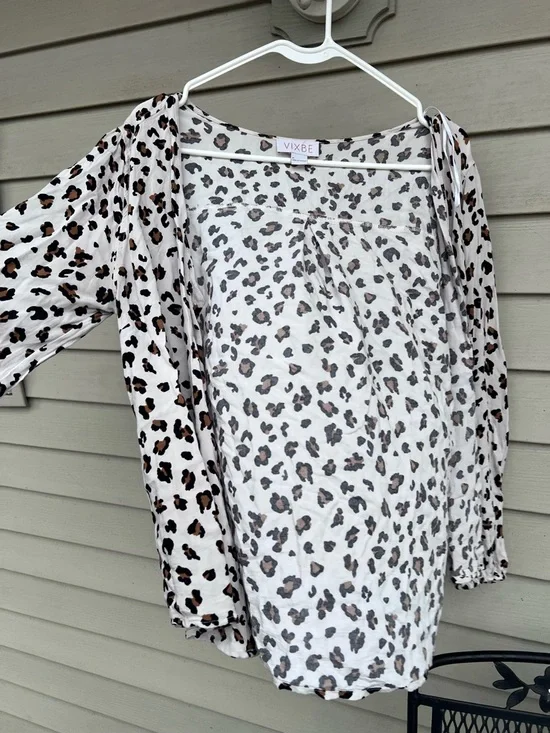 Leopard Print Button-Up - Picture 2 of 3